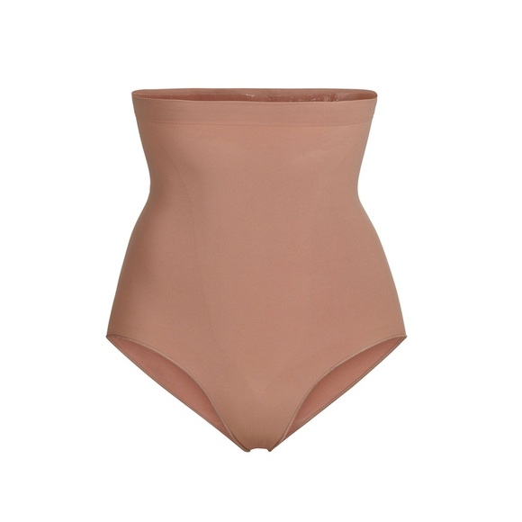 Skims SCULPTING HIGH WAIST BRIEF | SIENNA - Picture 8 of 10
